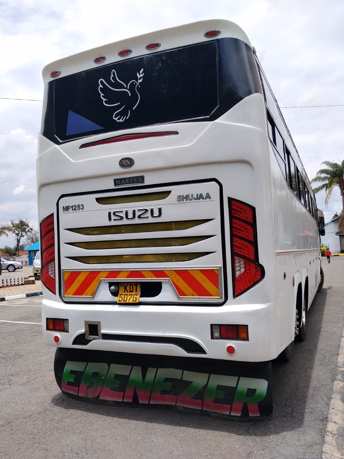 Isuzu 62-Seater