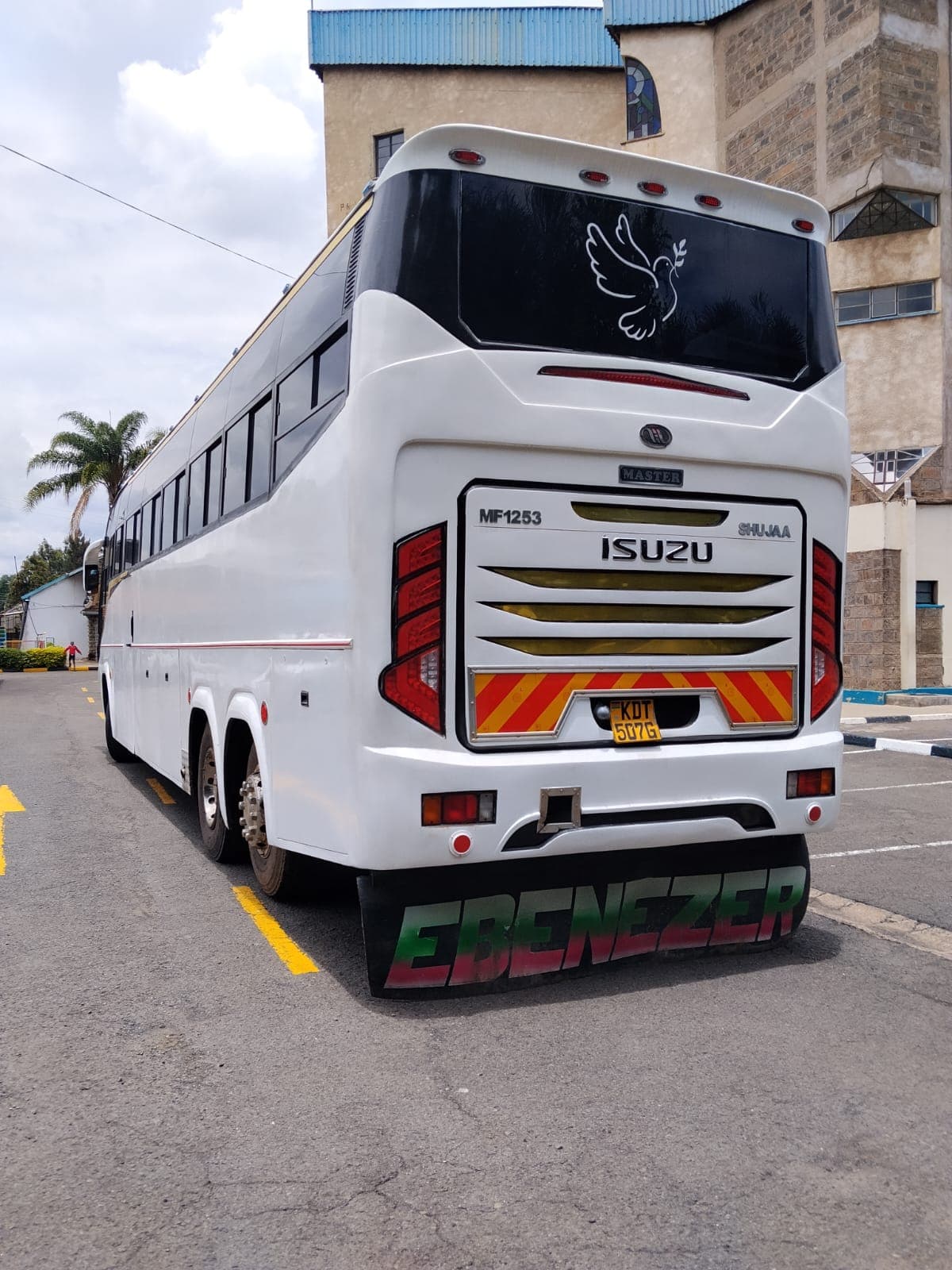 Isuzu 62-Seater