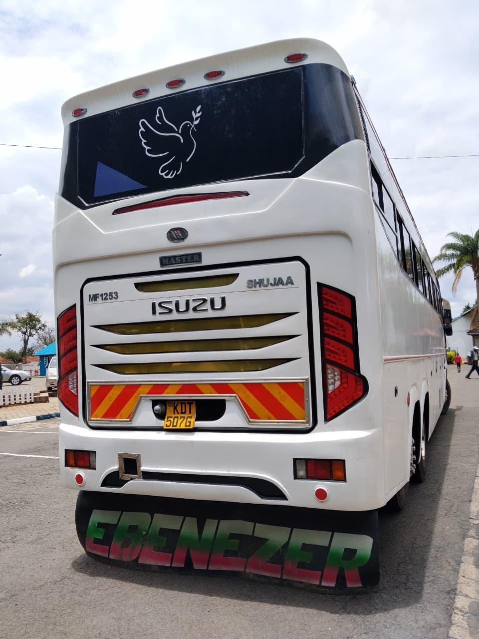 Isuzu 62-Seater